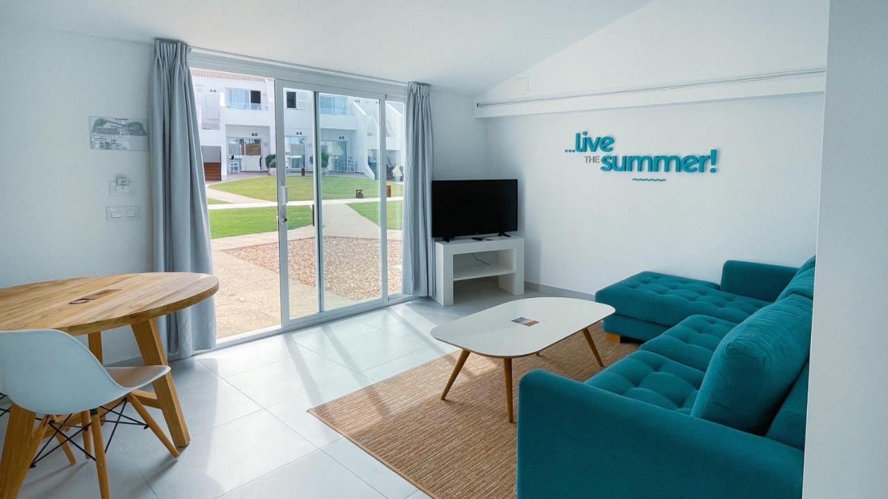 Lago Resort Menorca - Casas Del Lago Adults Only Cala en Bosch Esterno foto The interior of a typical apartment